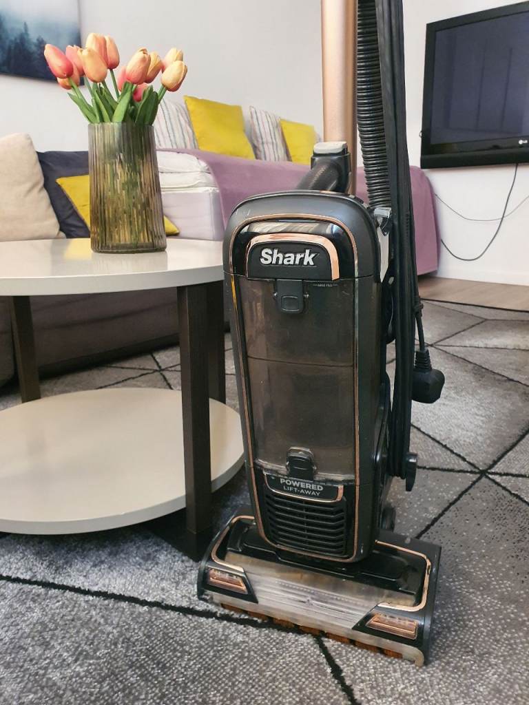 Shark DuoClean Powered Lift-Away XL