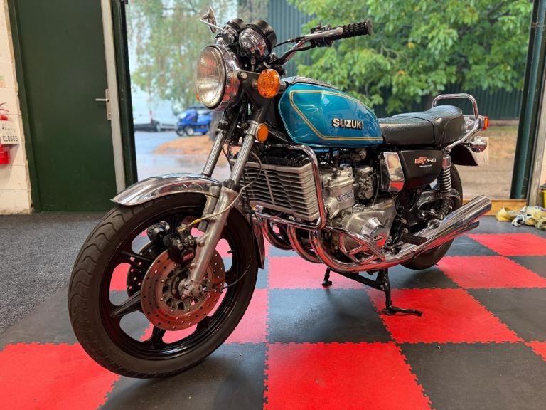 Suzuki GT750B 1977 2 Stroke Motorbike rare model