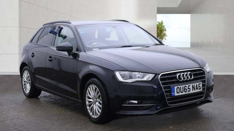 AUDI A3 SPORTBACK 2.0 TDI SPORT 150 SE TECHNIK S-T AUTOMATIC Hatch MET-BLACK