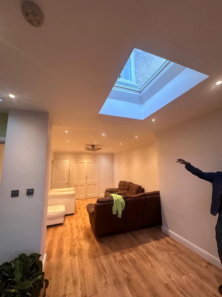 Clean & Comfortable Double Room – Morden – £850 Inc Bills + Washer/Dryer