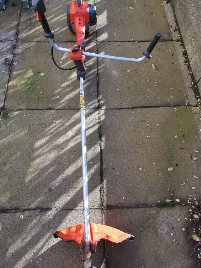 Husqvarna 525 RXT twin handle strimmer brushcutter 2 stroke