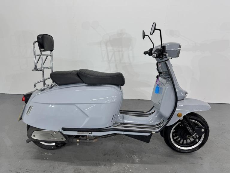 ROYAL ALLOY GP 300 LC 2022