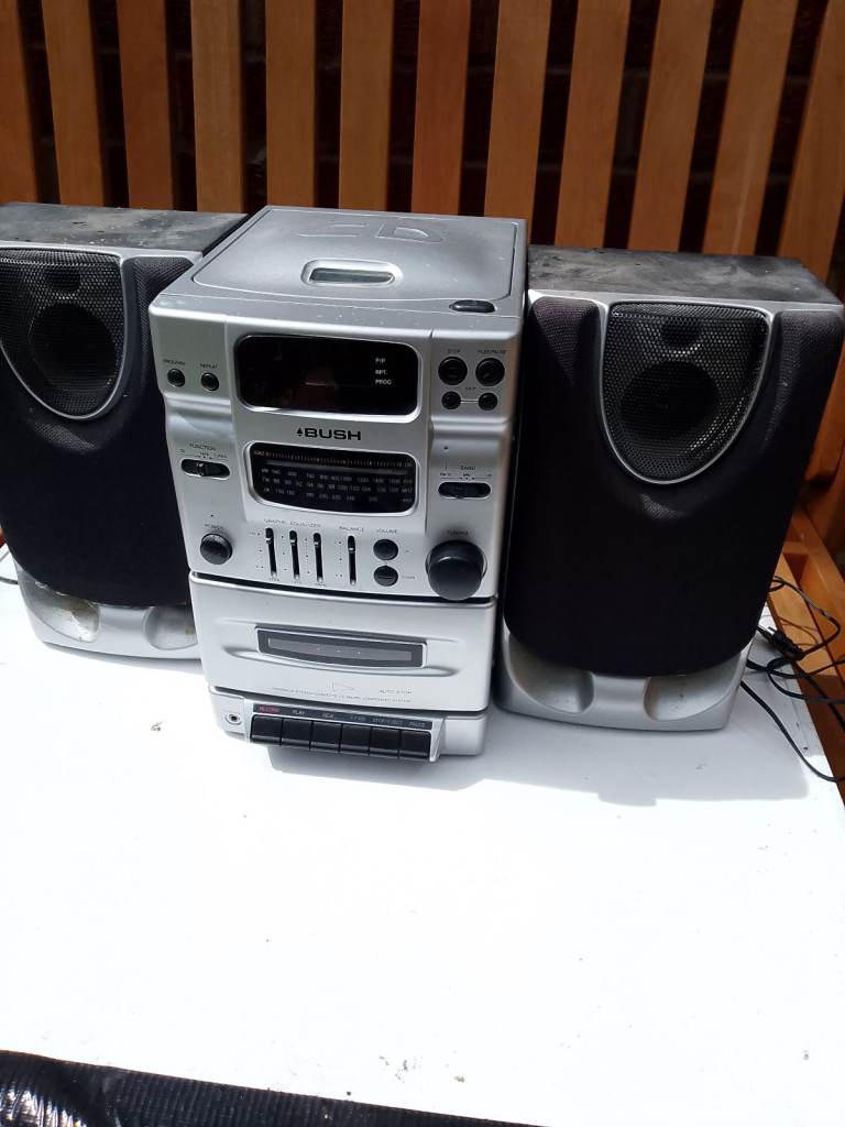 Bush Stereo System with Speakers – Silver, Fair Condition