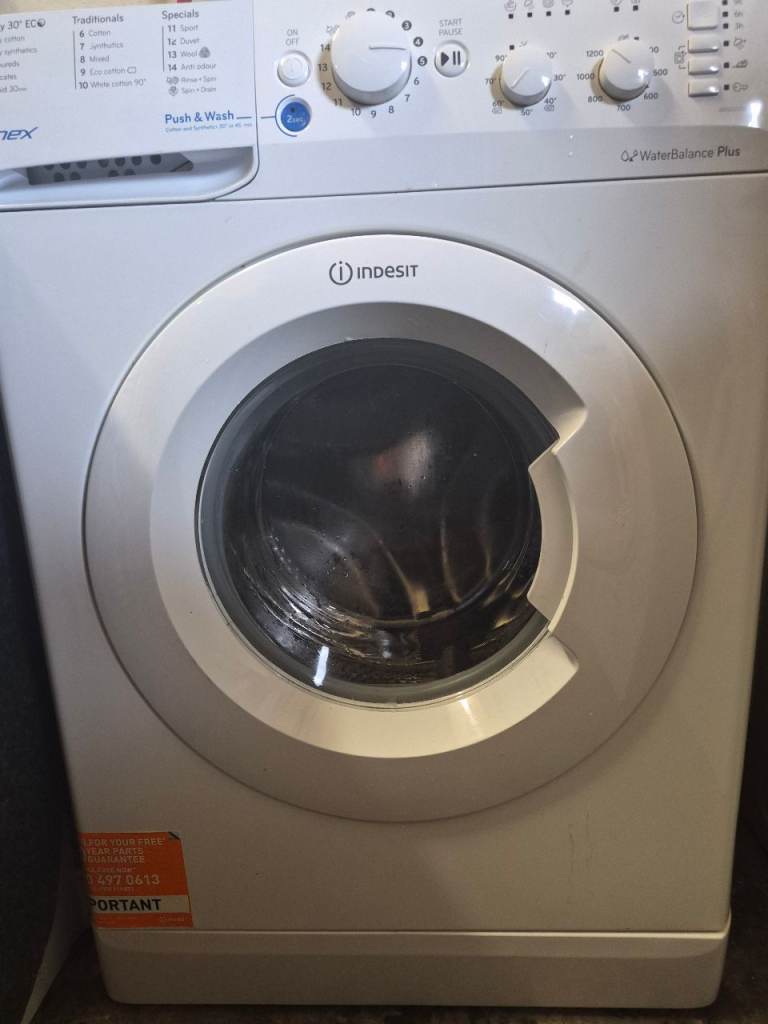 Indesit Washing Machine – White, Good Working Order