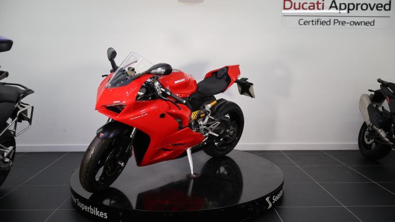 DUCATI PANIGALE V2 - 2021 - 13900 MILES