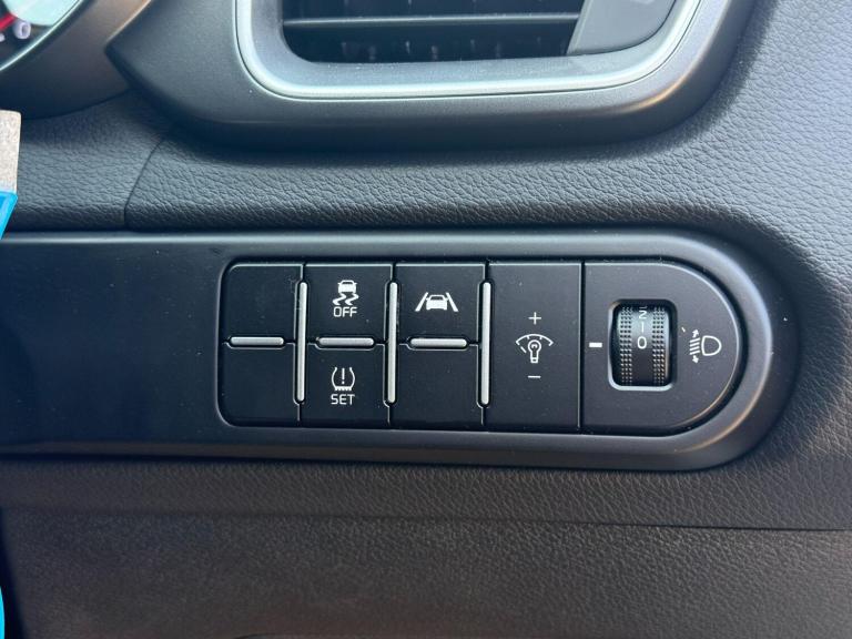 2025 Kia Ceed 1.5T GDi ISG 138 2 5dr ESTATE PETROL Manual