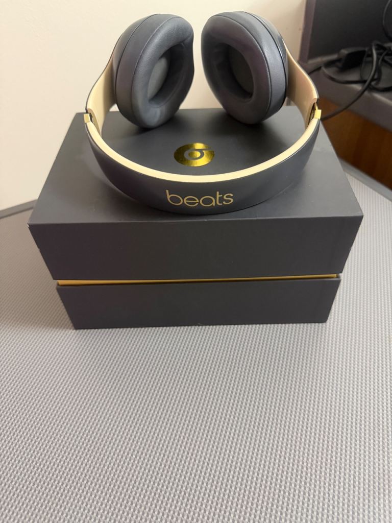 Studio beats 