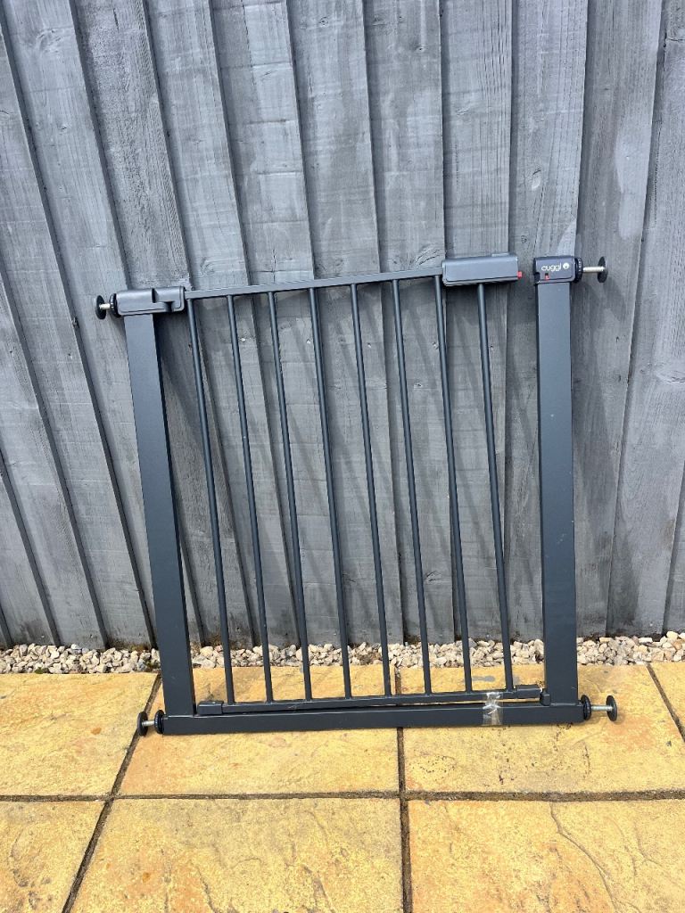 Stair gate - adjustable 