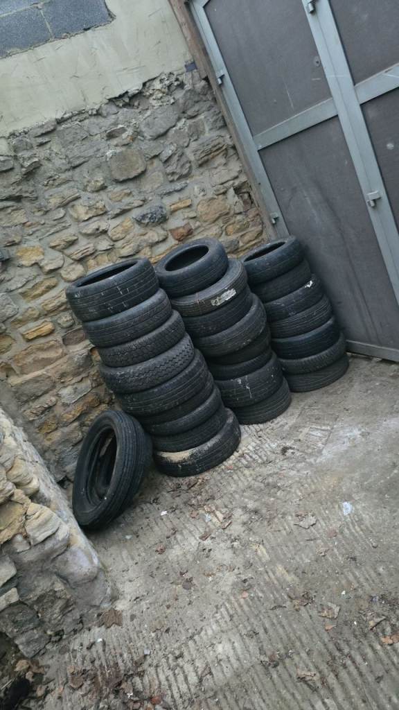 Free Mix of new and part-worn tyres