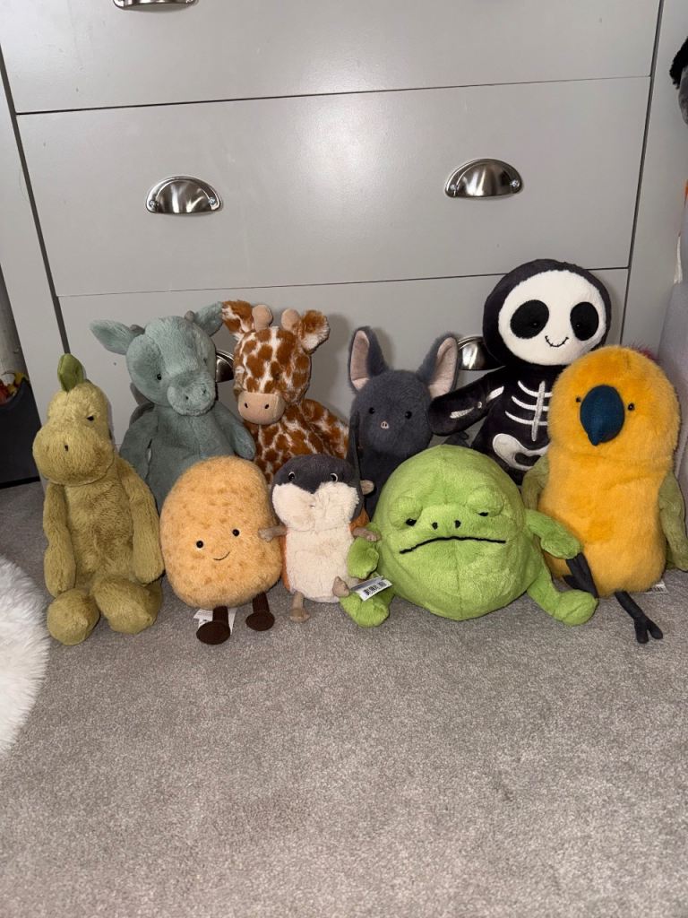 Bundle of 9 Jellycat Soft Plush Toys – Frog, Giraffe, Parrot, Bat & More – VGC