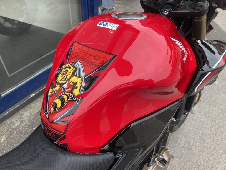 HONDA CB500 2024 - FSH - HUGGER - REAR GIVI RACK - PUIG SCREEN- TANK PAD 