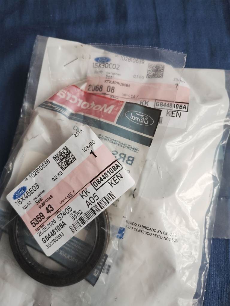 2 Ford Gear Box seals