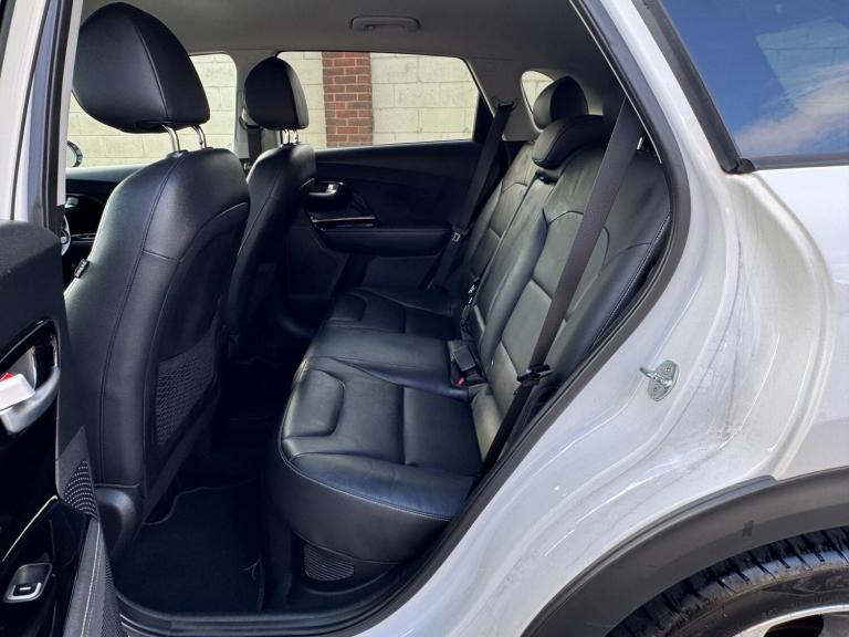 2017 Kia Niro 1.6h GDi 3 DCT Euro 6 (s/s) 5dr ESTATE Petrol/Electric Hybrid Automatic