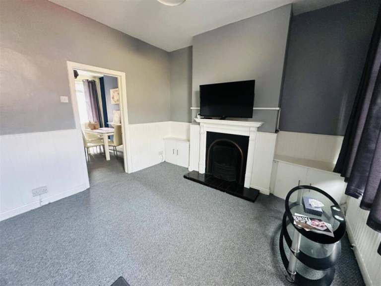 2 Bed Terraced House, Aldbourne Road, CV1