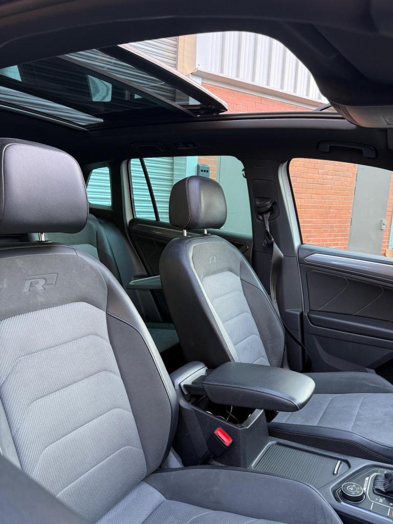 2018 Volkswagen Tiguan 2.0 TDi 190 4Motion R-Line 5dr DSG ESTATE DIESEL Automatic