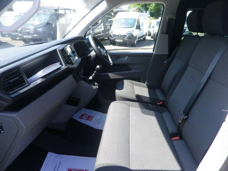 VOLKSWAGEN TRANSPORTER T32 2.0 TDI 150 Highline LWB KOMBI 2024