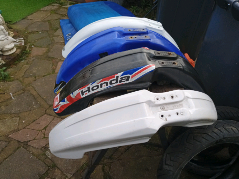 Front mudguard 