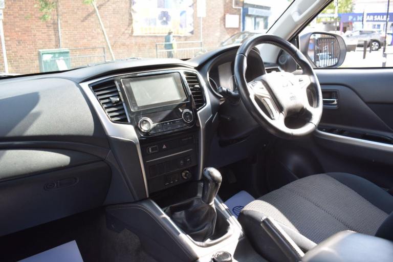 2021 Mitsubishi L200 2.2 DI-D DC Warrior 4WD Euro 6 (s/s) 4dr PICK UP Diesel Manual