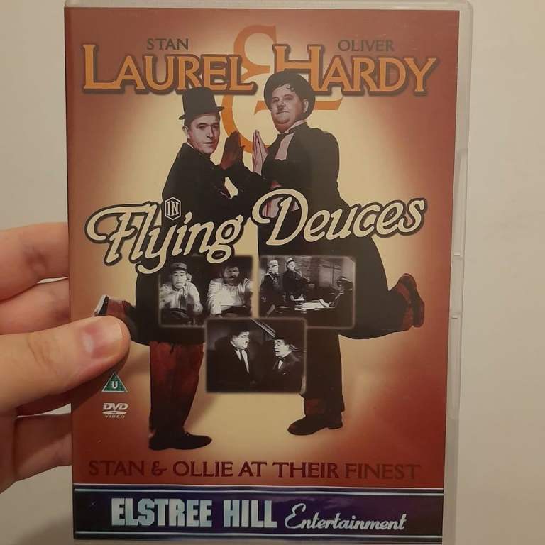Laurel & Hardy: Flying Deuces [DVD]