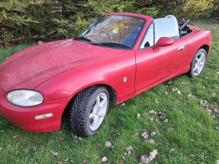 Madza mx5    convertable