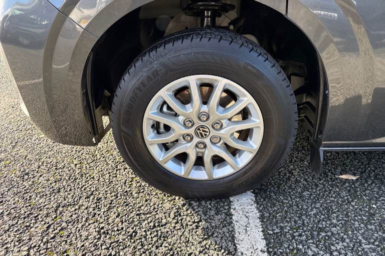 2025 Volkswagen Transporter 2.0 TDI T28 Commerce Pro FWD SWB Euro 6 (s/s) 5dr Van DIESEL Manual