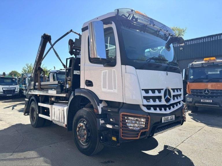 2016 MERCEDES AROCS 1824 SKIP LOADER
