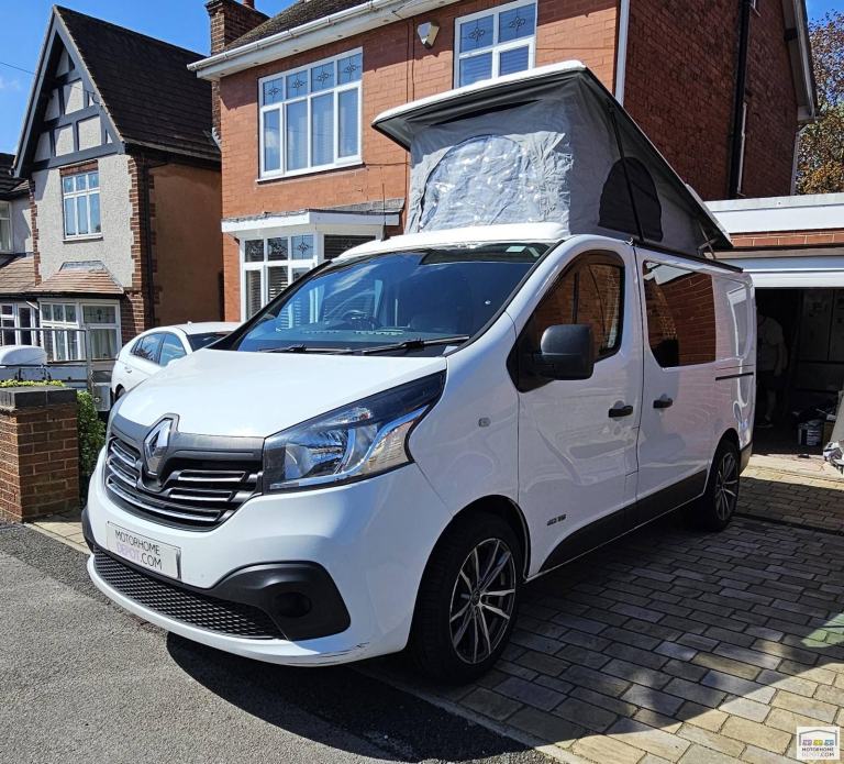 Renault Traffic Autocraft Conversion - Rock & Roll Bed - 2016 - FOR SALE