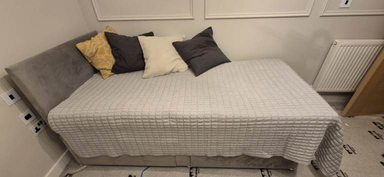 Awesome sigle divan bed