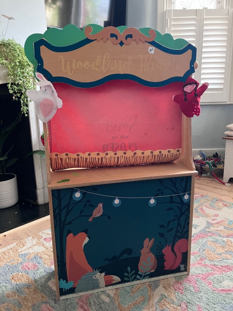 Play theatre and shop (Tender Leaf)