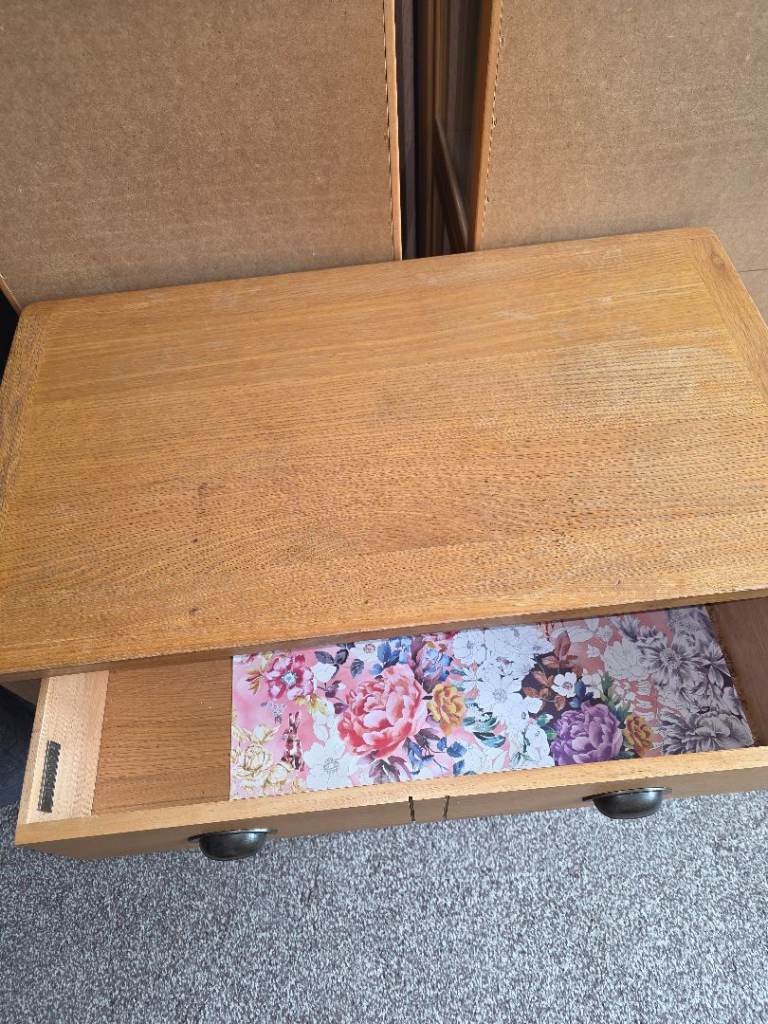 Free furniture used they do have marks wear and tear