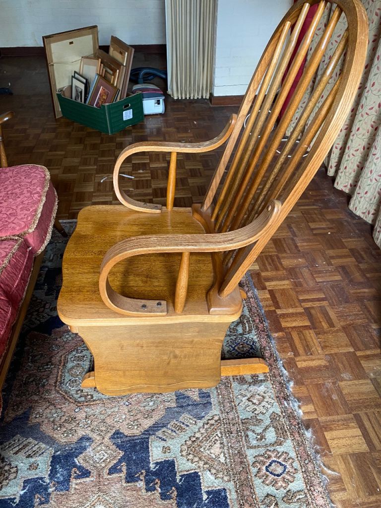 ROCKING CHAIR WITH “SILENT” MECHANISM IN EXCELLENT CONDITION 