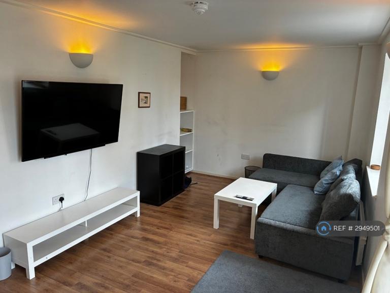 1 bedroom flat in Seacon Tower, London, E14 (1 bed) (#2949501)