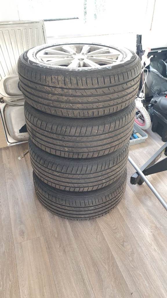 4x 16" Used Ford Wheels with New Tyress