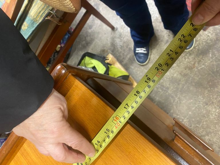 Scandinavian style desk in great condition 