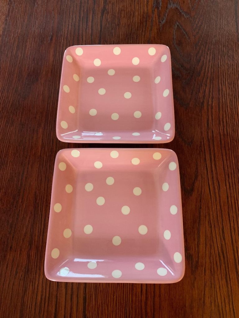 Pampered Chef pink spotty small square plates