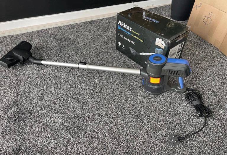 Electric vacuum cleaner 