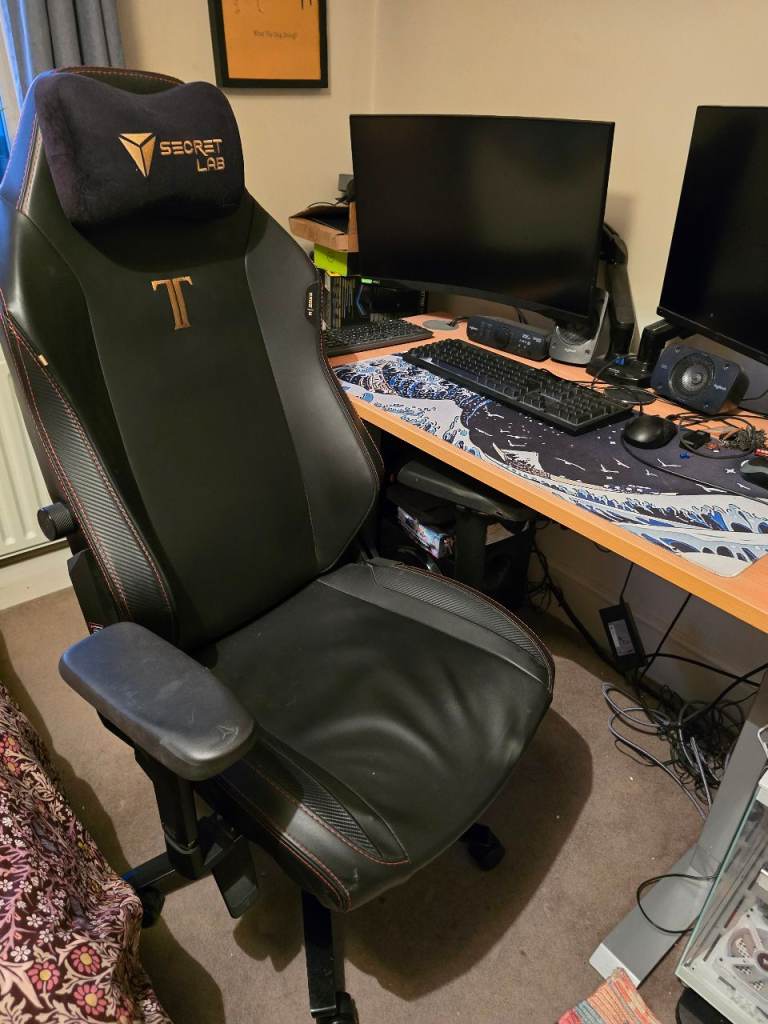image for Secret Lab TITAN EVO 2022 Gaming Chair - Good Condition
