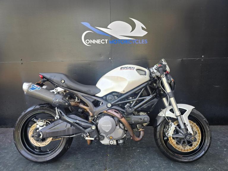 DUCATI M696+ MONSTER 2010 PROJECT BIKE HPI CLEAR