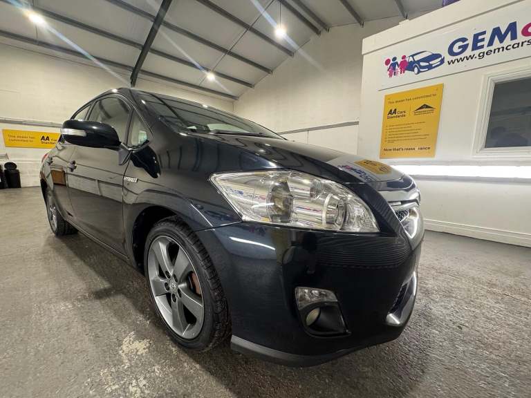 TOYOTA AURIS 1.8 VVT-h T4 2012