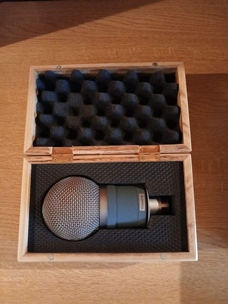 sE Electronics Titan Multi-Pattern Titanium Diaphragm Condenser Microphone - Excellent Condition