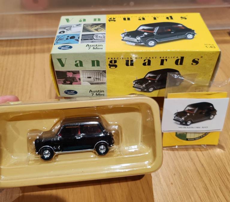 Vanguard Black Austin 7 Mini Scale 1:43 Code VA01306