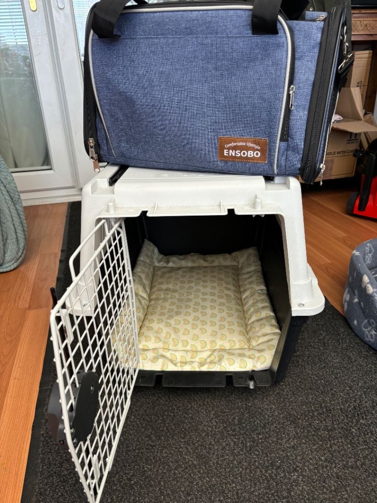 Dog Crate & Dog carrying bag