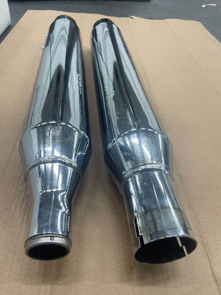 Genuine 2023 Harley-Davidson FLHTK Ultra114 Tenneco Exhaust Mufflers (Pair) – 64900952 / 64900953