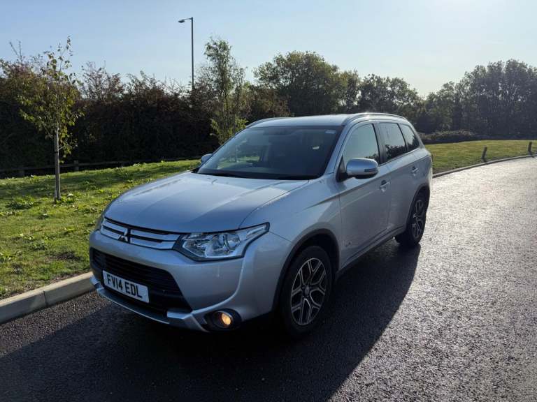 MITSUBISHI OUTLANDER 2.2 DI-D GX3 2014