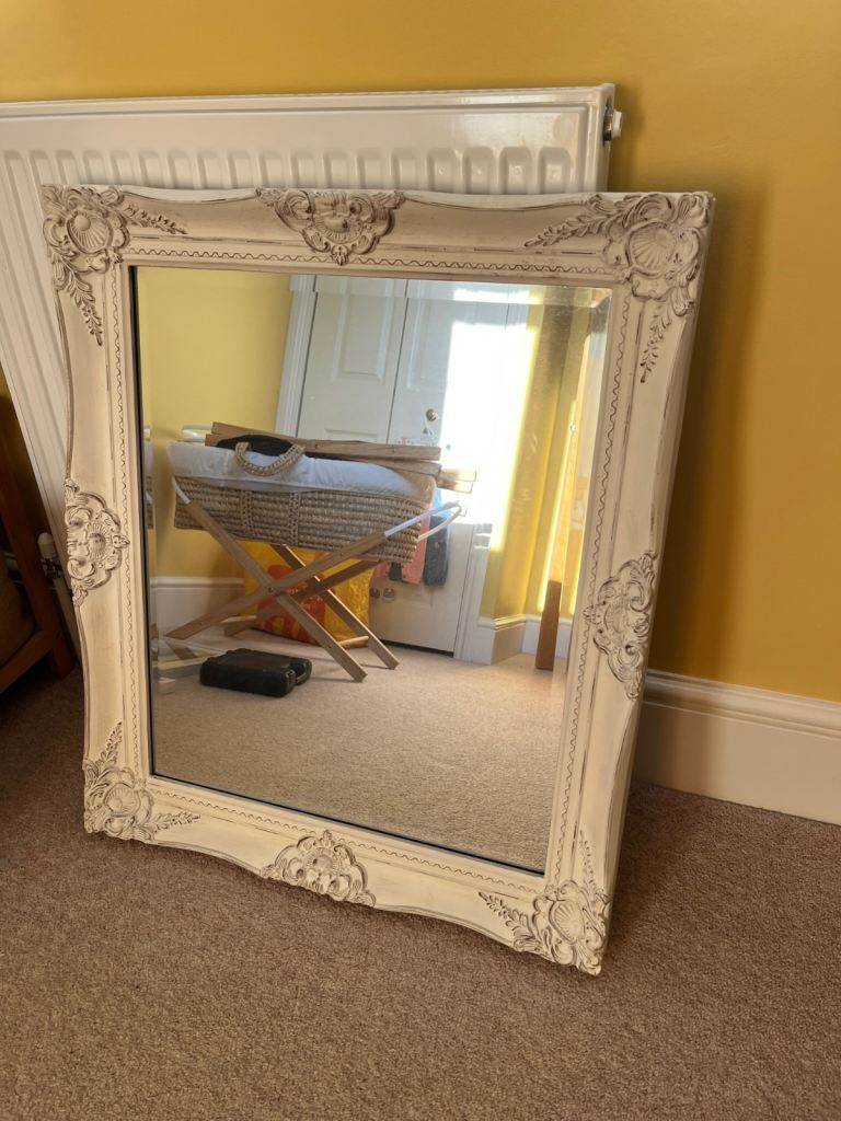 Shabby chic mirror