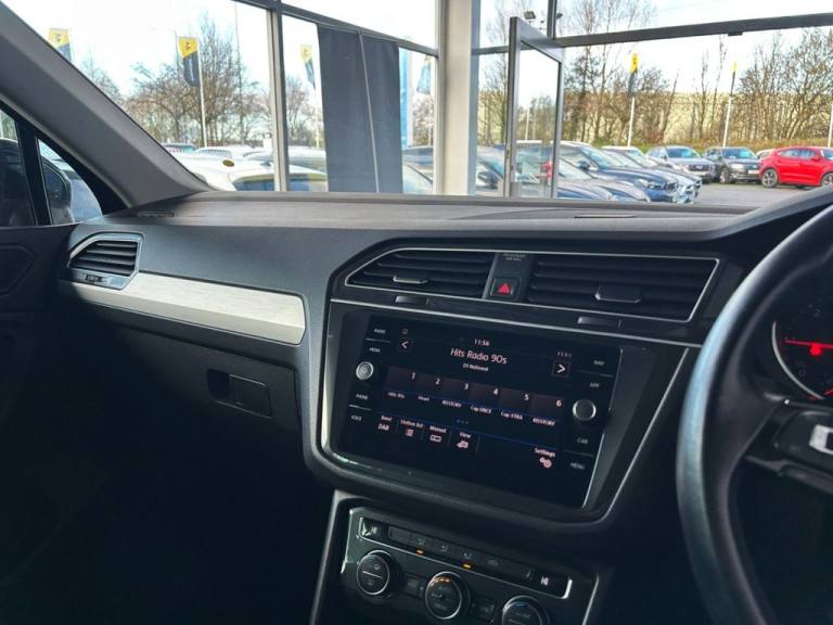 2019 Volkswagen Tiguan 2.0 TDI Match SUV 5dr Diesel Manual Euro 6 (s/s) (150 ps) 2 FORMER OWNERS ...