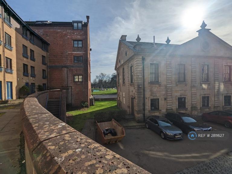2 bedroom flat in Turnbull Street, Glasgow, G1 (2 bed) (#2811627)