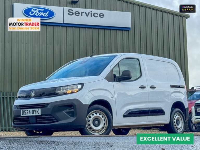 2024 Vauxhall Combo SWB L1H1 [SOLD CM] Low Roof 2300 Prime Air Con Cruise EURO 6 Panel Van Diesel...