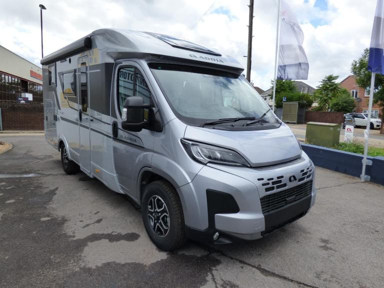 Adria Compact supreme SL DIESEL AUTOMATIC 2025