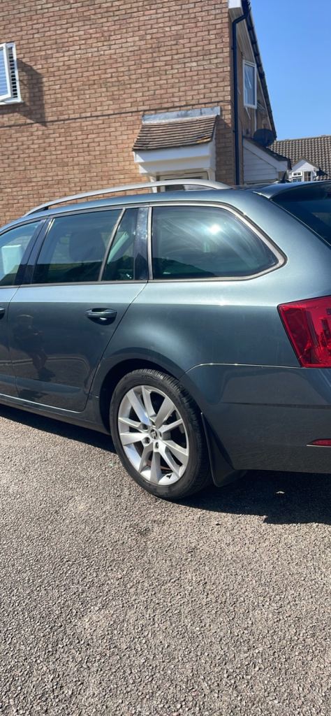 Skoda, OCTAVIA, Estate, 2019, Semi-Auto, 1498 (cc), 5 doors